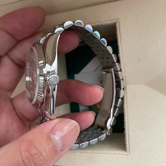 DATEJUST 36 Oyster, 36 mm, Oystersteel and white gold. 10 DIAMONDS. - Picture 7 of 17